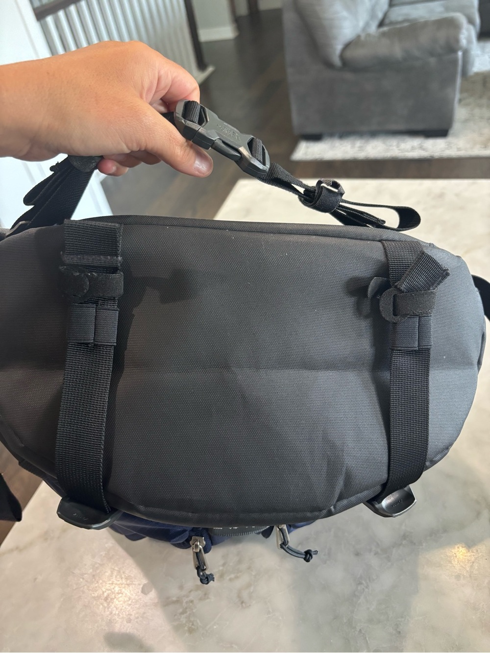 The North Face 31L Surge Backpack in Navy and Black - Picture 5 of 16